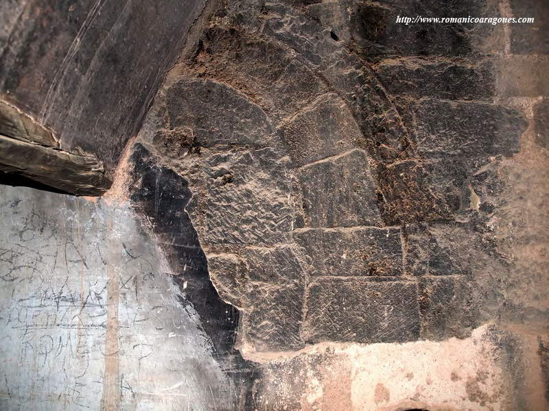 ESTRUCTURA DE LA PUERTA SUR DEL TEMPLO